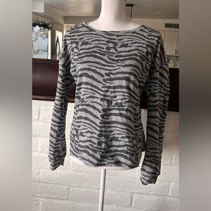 Umgee High Low Animal Print Top Size Medium